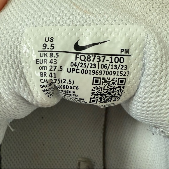 Men's White and Blue Nike Air Max SC Shoes - Picture 4 of 9